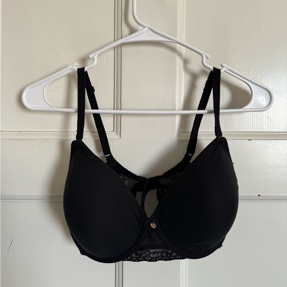Natori‎ black bra size 32DD.